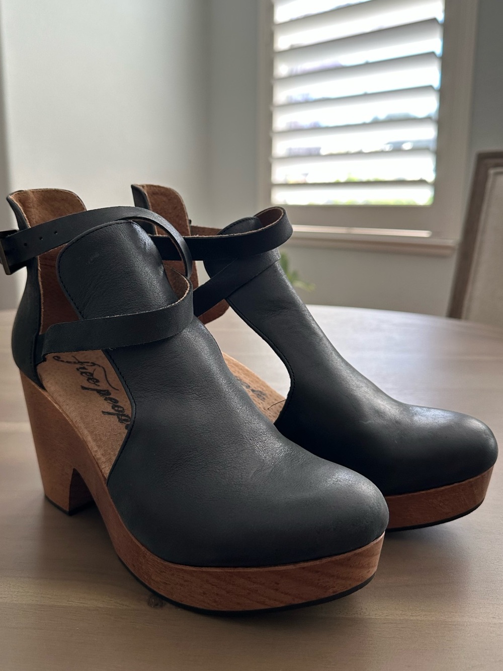Free People Cedar Leather Platform Clog Heels with Ankle Strap, size 37 (US 7)
